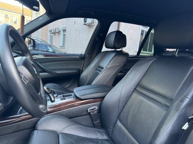 Белый БМВ Х5, объемом двигателя 3 л и пробегом 291 тыс. км за 14990 $, фото 12 на Automoto.ua