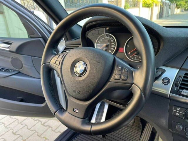 Белый БМВ Х5, объемом двигателя 3 л и пробегом 260 тыс. км за 21000 $, фото 2 на Automoto.ua