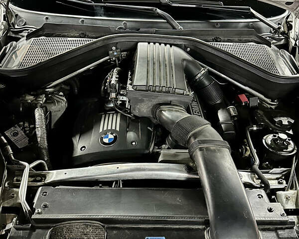 Белый БМВ Х5, объемом двигателя 3 л и пробегом 244 тыс. км за 11700 $, фото 32 на Automoto.ua