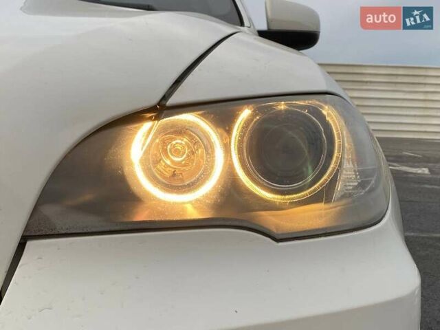 Білий БМВ Х5, об'ємом двигуна 3 л та пробігом 309 тис. км за 12990 $, фото 4 на Automoto.ua