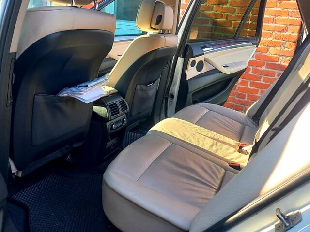 Белый БМВ Х5, объемом двигателя 3 л и пробегом 320 тыс. км за 16800 $, фото 12 на Automoto.ua