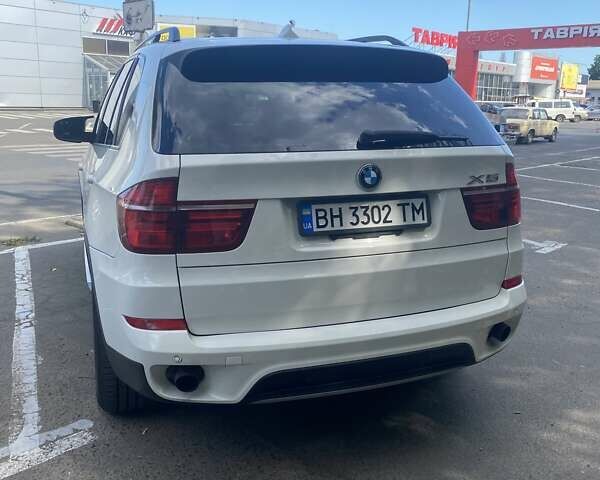 Белый БМВ Х5, объемом двигателя 2.98 л и пробегом 206 тыс. км за 13000 $, фото 3 на Automoto.ua