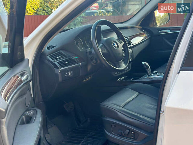 Білий БМВ Х5, об'ємом двигуна 0 л та пробігом 318 тис. км за 13750 $, фото 13 на Automoto.ua