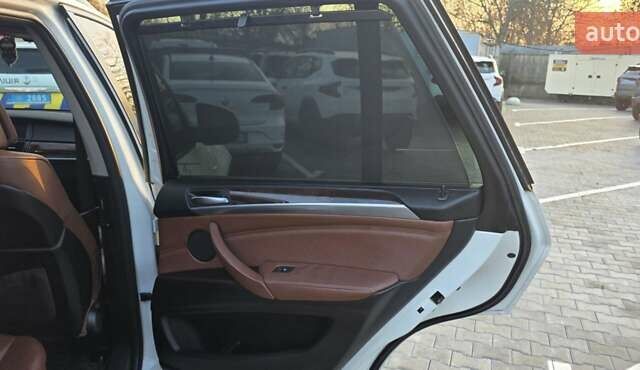 Белый БМВ Х5, объемом двигателя 2.98 л и пробегом 175 тыс. км за 16500 $, фото 7 на Automoto.ua