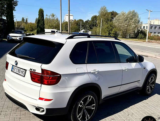 Білий БМВ Х5, об'ємом двигуна 3 л та пробігом 282 тис. км за 19500 $, фото 1 на Automoto.ua