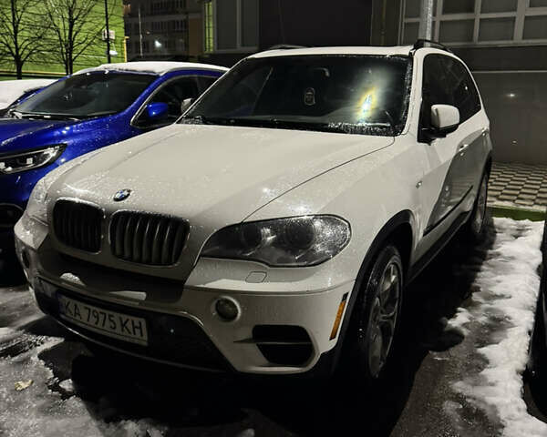 Белый БМВ Х5, объемом двигателя 4.4 л и пробегом 370 тыс. км за 15000 $, фото 5 на Automoto.ua