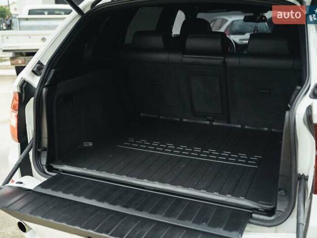 Білий БМВ Х5, об'ємом двигуна 3 л та пробігом 204 тис. км за 18999 $, фото 35 на Automoto.ua