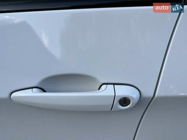 Белый БМВ Х5, объемом двигателя 3 л и пробегом 245 тыс. км за 23000 $, фото 24 на Automoto.ua