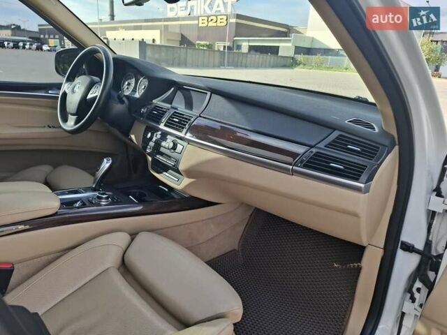 Белый БМВ Х5, объемом двигателя 2.98 л и пробегом 189 тыс. км за 13999 $, фото 20 на Automoto.ua