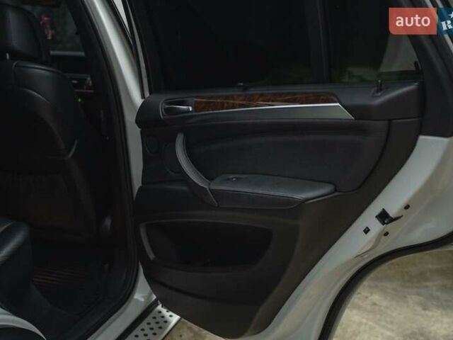 Білий БМВ Х5, об'ємом двигуна 3 л та пробігом 204 тис. км за 18999 $, фото 40 на Automoto.ua