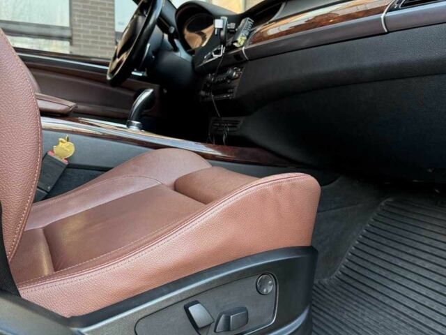 Білий БМВ Х5, об'ємом двигуна 3 л та пробігом 187 тис. км за 12500 $, фото 7 на Automoto.ua