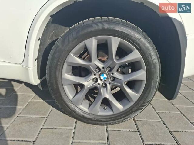 Белый БМВ Х5, объемом двигателя 2.98 л и пробегом 189 тыс. км за 13999 $, фото 14 на Automoto.ua