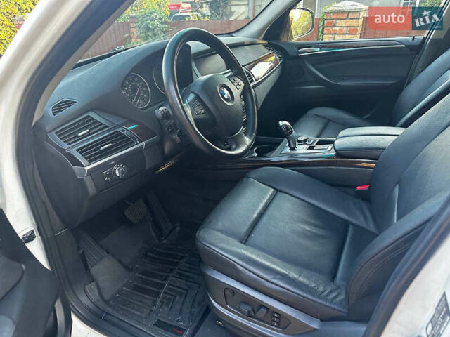 Білий БМВ Х5, об'ємом двигуна 0 л та пробігом 318 тис. км за 13750 $, фото 12 на Automoto.ua