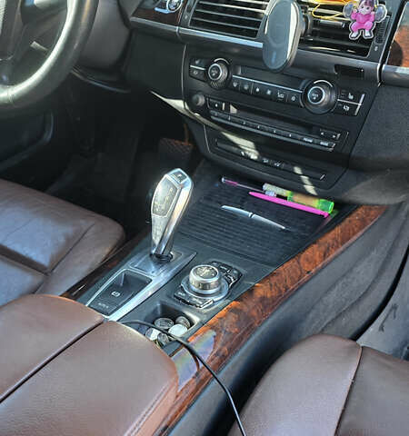 Белый БМВ Х5, объемом двигателя 2.98 л и пробегом 270 тыс. км за 14500 $, фото 11 на Automoto.ua