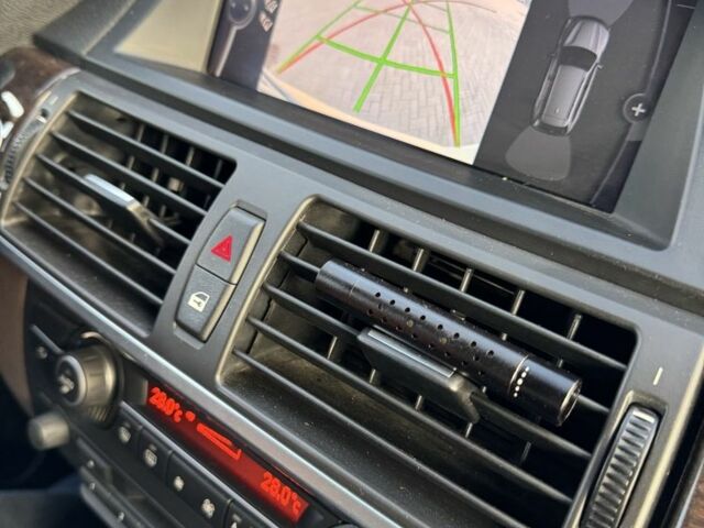 Белый БМВ Х5, объемом двигателя 3 л и пробегом 204 тыс. км за 19500 $, фото 8 на Automoto.ua