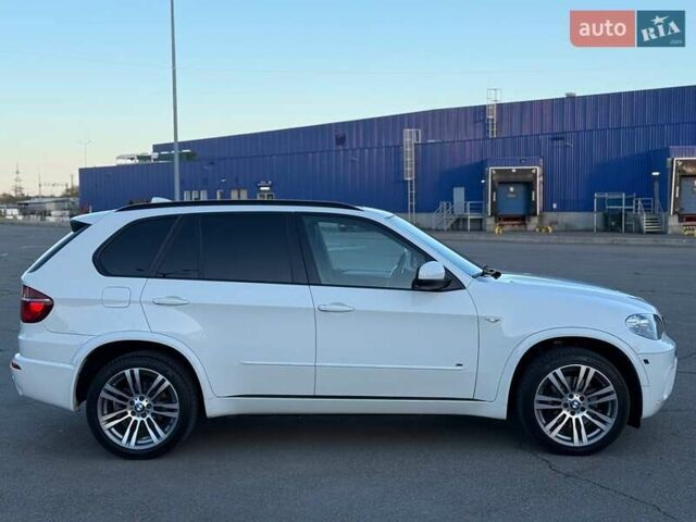 Белый БМВ Х5, объемом двигателя 3 л и пробегом 205 тыс. км за 22450 $, фото 14 на Automoto.ua