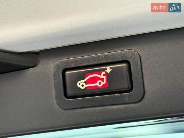 Белый БМВ Х5, объемом двигателя 3 л и пробегом 155 тыс. км за 19440 $, фото 17 на Automoto.ua