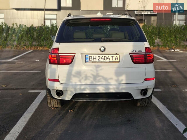 Белый БМВ Х5, объемом двигателя 3 л и пробегом 22 тыс. км за 12500 $, фото 3 на Automoto.ua