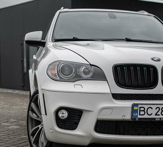 Білий БМВ Х5, об'ємом двигуна 3 л та пробігом 242 тис. км за 16750 $, фото 38 на Automoto.ua