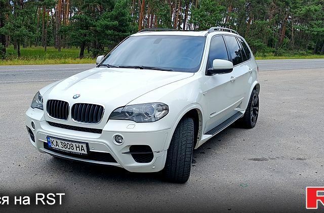 Белый БМВ Х5, объемом двигателя 3 л и пробегом 280 тыс. км за 15000 $, фото 2 на Automoto.ua