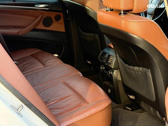 Белый БМВ Х5, объемом двигателя 3 л и пробегом 155 тыс. км за 19440 $, фото 18 на Automoto.ua