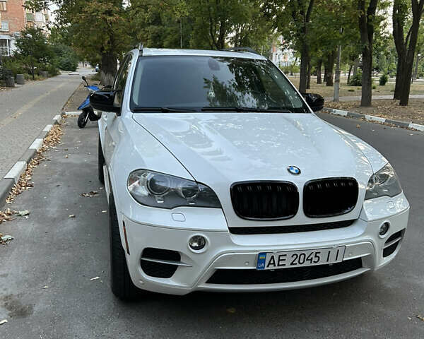Белый БМВ Х5, объемом двигателя 2.98 л и пробегом 175 тыс. км за 16000 $, фото 6 на Automoto.ua