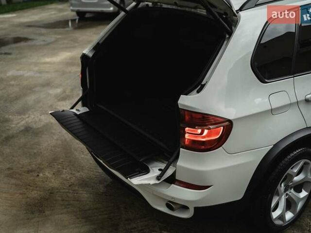 Білий БМВ Х5, об'ємом двигуна 2.99 л та пробігом 202 тис. км за 21500 $, фото 30 на Automoto.ua