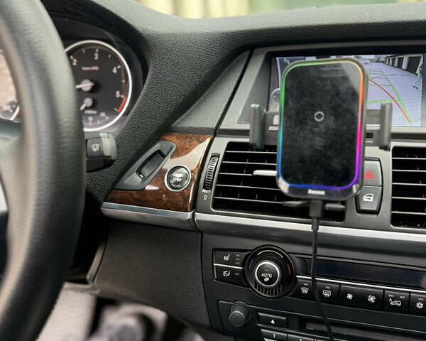 Білий БМВ Х5, об'ємом двигуна 3 л та пробігом 245 тис. км за 16400 $, фото 31 на Automoto.ua