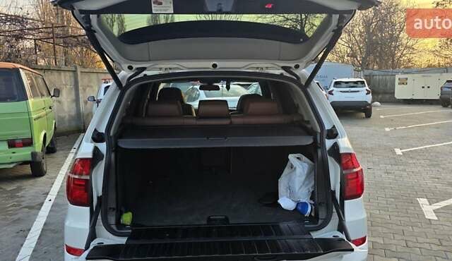 Белый БМВ Х5, объемом двигателя 2.98 л и пробегом 175 тыс. км за 16500 $, фото 9 на Automoto.ua