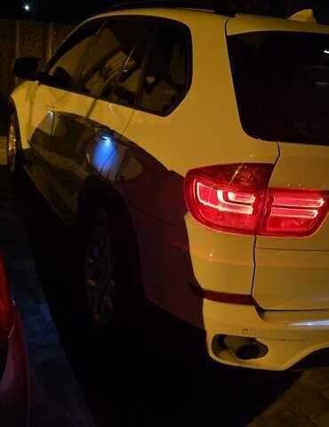 Белый БМВ Х5, объемом двигателя 2.98 л и пробегом 175 тыс. км за 16500 $, фото 2 на Automoto.ua