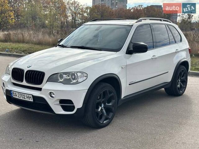 Белый БМВ Х5, объемом двигателя 3 л и пробегом 230 тыс. км за 17200 $, фото 3 на Automoto.ua