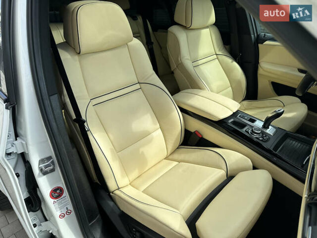 Белый БМВ Х5, объемом двигателя 3 л и пробегом 245 тыс. км за 23000 $, фото 30 на Automoto.ua