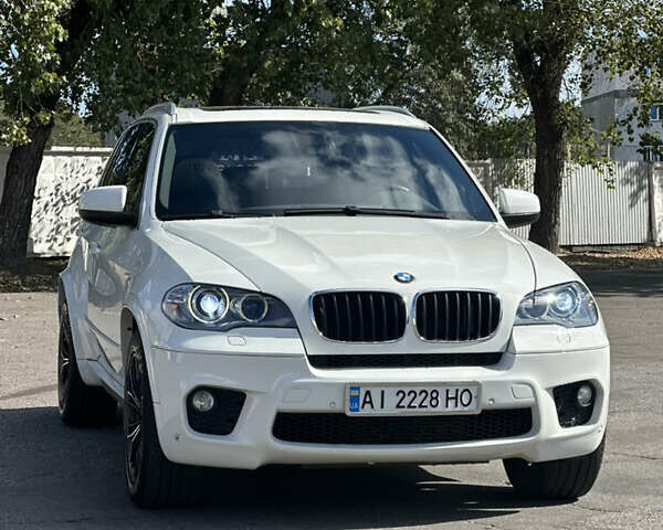 Белый БМВ Х5, объемом двигателя 2.99 л и пробегом 380 тыс. км за 16500 $, фото 1 на Automoto.ua