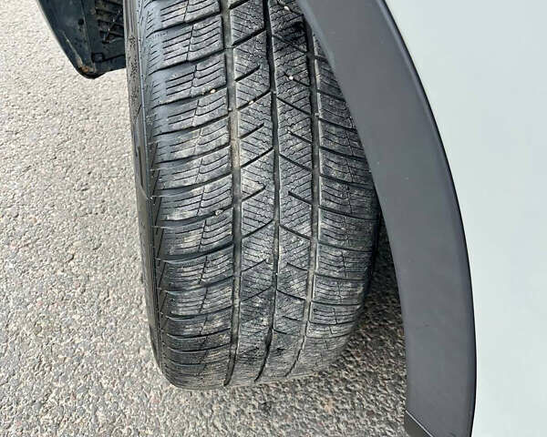 Белый БМВ Х5, объемом двигателя 2.99 л и пробегом 307 тыс. км за 15900 $, фото 9 на Automoto.ua