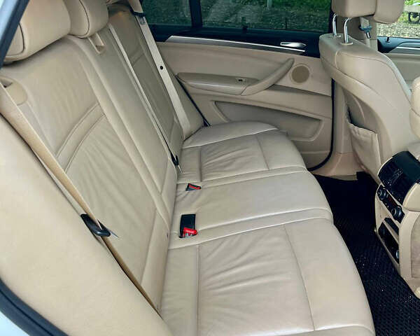 Белый БМВ Х5, объемом двигателя 2.99 л и пробегом 307 тыс. км за 15900 $, фото 32 на Automoto.ua