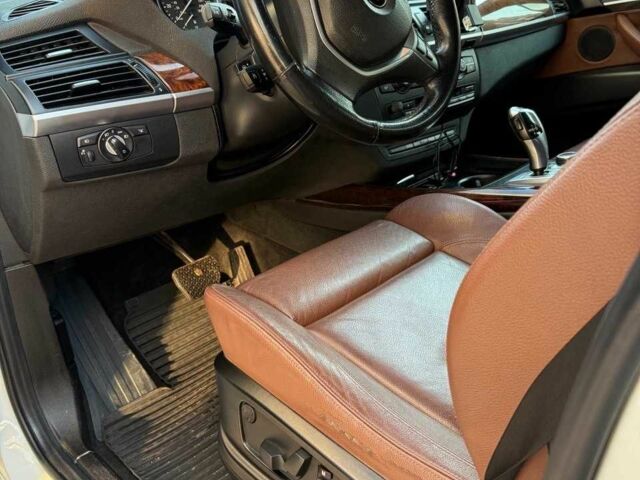 Білий БМВ Х5, об'ємом двигуна 3 л та пробігом 187 тис. км за 12500 $, фото 4 на Automoto.ua