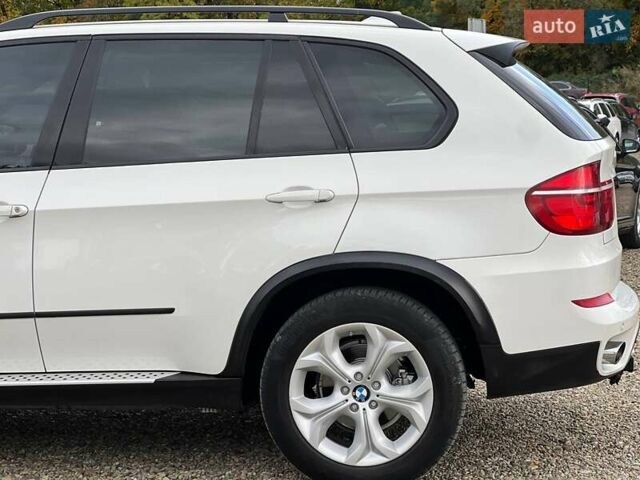 Белый БМВ Х5, объемом двигателя 3 л и пробегом 223 тыс. км за 15800 $, фото 11 на Automoto.ua