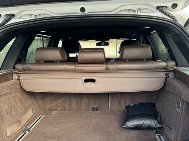 Белый БМВ Х5, объемом двигателя 3 л и пробегом 204 тыс. км за 19500 $, фото 17 на Automoto.ua