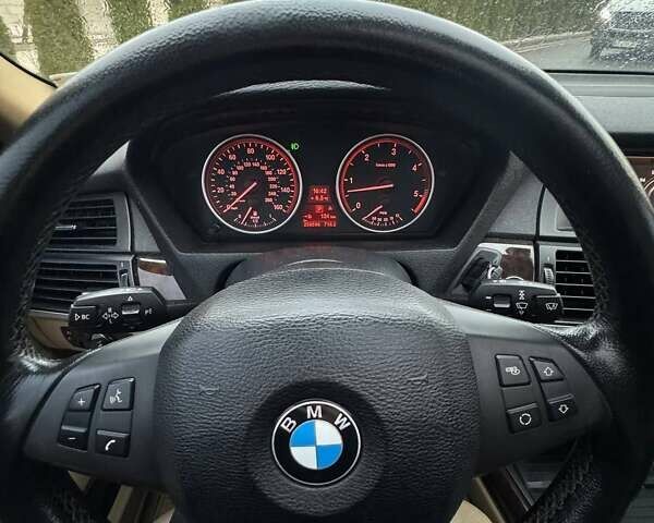 Білий БМВ Х5, об'ємом двигуна 3 л та пробігом 238 тис. км за 15500 $, фото 30 на Automoto.ua