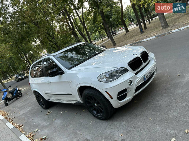 Белый БМВ Х5, объемом двигателя 2.98 л и пробегом 175 тыс. км за 16000 $, фото 5 на Automoto.ua