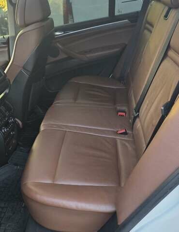 Белый БМВ Х5, объемом двигателя 2.98 л и пробегом 175 тыс. км за 16500 $, фото 12 на Automoto.ua