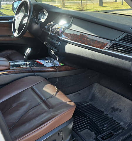 Белый БМВ Х5, объемом двигателя 2.98 л и пробегом 270 тыс. км за 14500 $, фото 10 на Automoto.ua