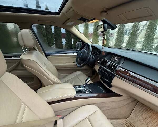 Білий БМВ Х5, об'ємом двигуна 3 л та пробігом 238 тис. км за 15500 $, фото 23 на Automoto.ua