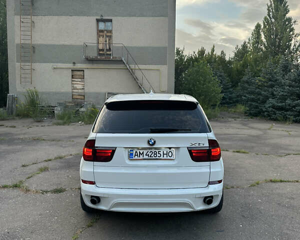 Белый БМВ Х5, объемом двигателя 2.99 л и пробегом 270 тыс. км за 18200 $, фото 3 на Automoto.ua