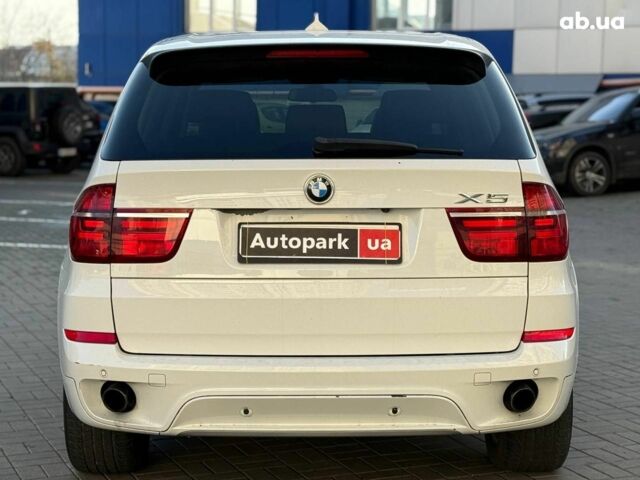 Белый БМВ Х5, объемом двигателя 3 л и пробегом 155 тыс. км за 19440 $, фото 5 на Automoto.ua
