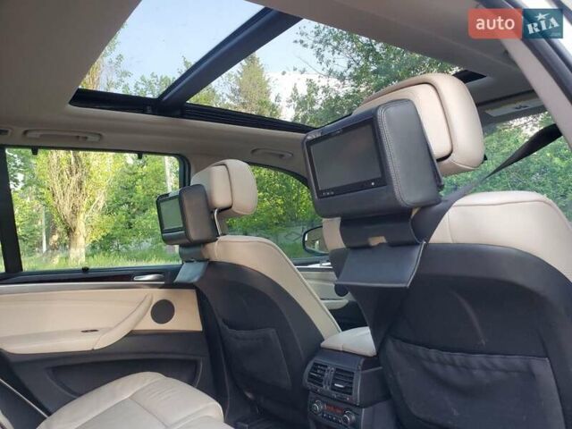 Белый БМВ Х5, объемом двигателя 3 л и пробегом 238 тыс. км за 18999 $, фото 2 на Automoto.ua