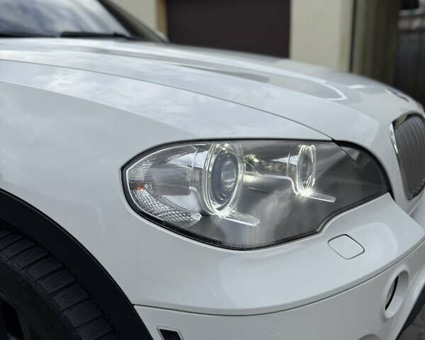 Білий БМВ Х5, об'ємом двигуна 3 л та пробігом 245 тис. км за 16400 $, фото 79 на Automoto.ua