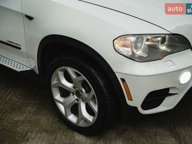 Білий БМВ Х5, об'ємом двигуна 2.99 л та пробігом 202 тис. км за 21500 $, фото 18 на Automoto.ua