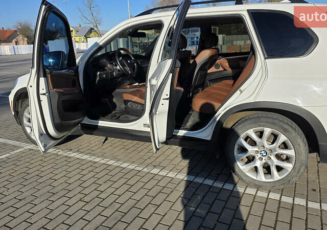 Белый БМВ Х5, объемом двигателя 2.98 л и пробегом 270 тыс. км за 14500 $, фото 15 на Automoto.ua