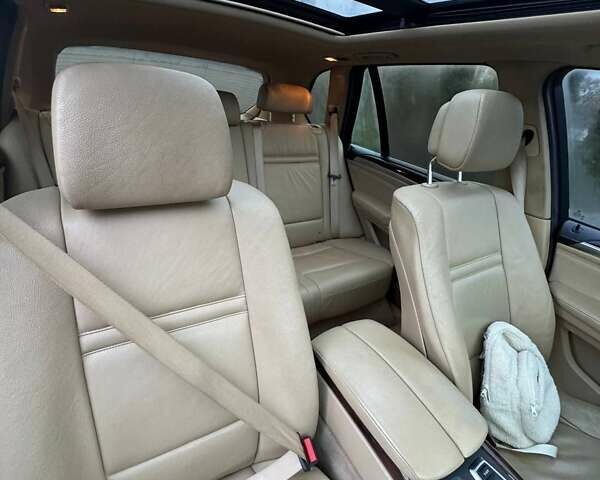 Білий БМВ Х5, об'ємом двигуна 3 л та пробігом 238 тис. км за 15500 $, фото 24 на Automoto.ua